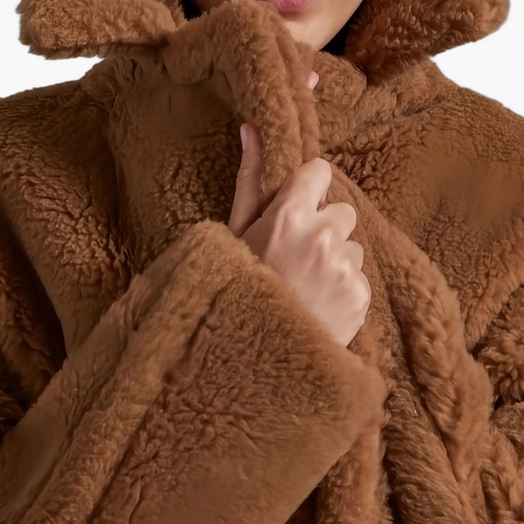 Max Mara Teddy Icon Coat - Picture 4 of 9
